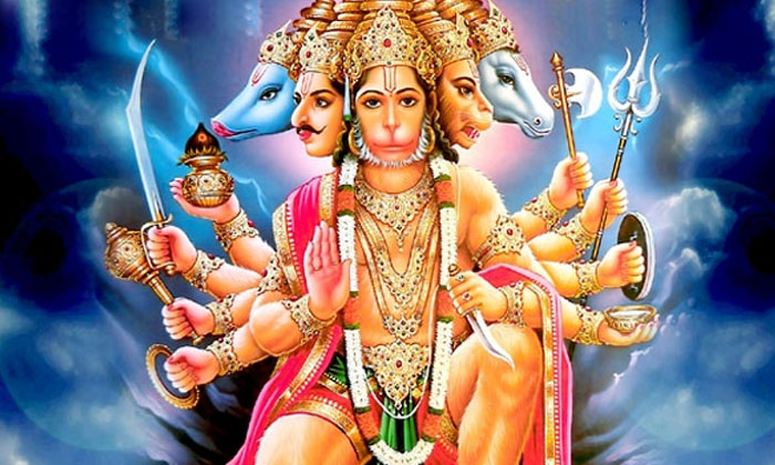  By Reciting These Powerful Mantras In Hanuman Chalisa .. Poverty Will Be Remove-TeluguStop.com