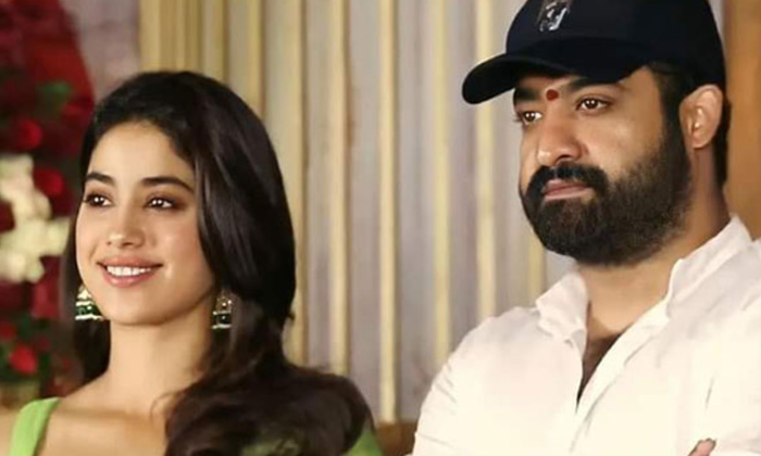  Janhvi Kapoor Acting With Ntr In Ntr30 Movie ,janhvi Kapoor,ntr,ntr 30,koratala-TeluguStop.com