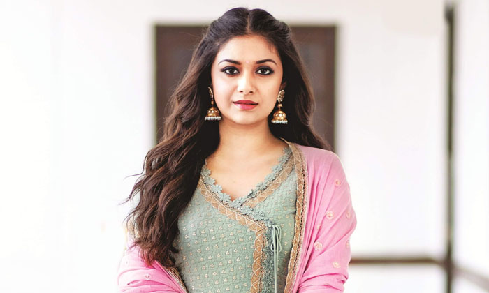  Actress Keerthy Suresh Rajinikanth Pedhanna Movie Flop-TeluguStop.com