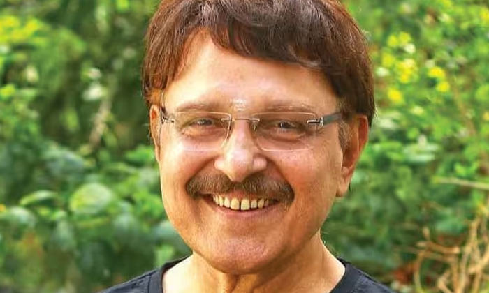  Life Of Actor Sarath Babu-TeluguStop.com