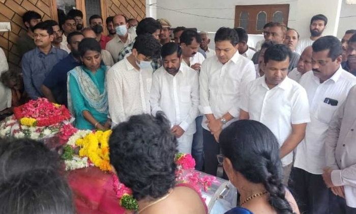  Minister Jagdish Reddy Pays Tribute To Aishwarya Reddy, Minister Jagdish Reddy ,-TeluguStop.com