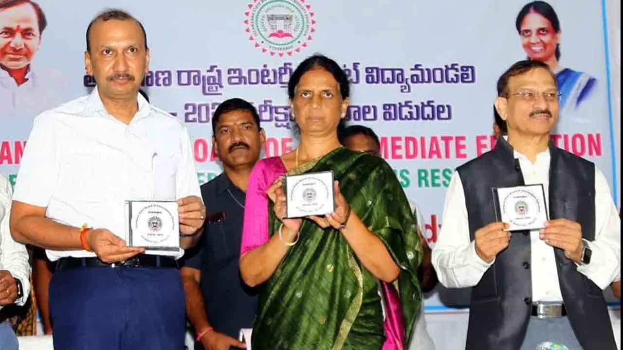  Minister Sabitha Indra Reddy Declares Ts Inter 2023 Results-TeluguStop.com