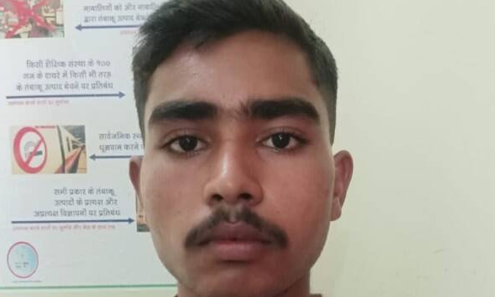  Muslim Boy's Record In Sanskrit Board Exams Hindu Students Are Surprised , Uttar-TeluguStop.com