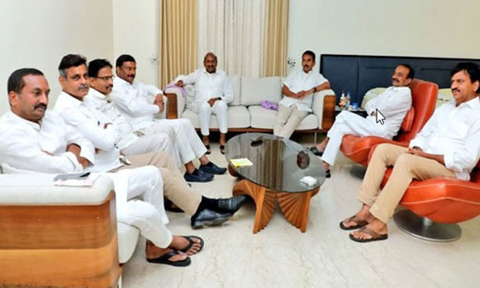  Which Party Isponguleti Srinivasa Reddy Jupalli Going To Join? ,ponguleti Sriniv-TeluguStop.com