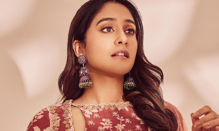  Reason Behind No Movie Offers For Regina Cassandra-TeluguStop.com