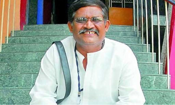  Tanikella Bharani Is Not Normal He Played So Much Romance With That Heroine , Ro-TeluguStop.com