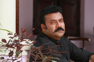  Actor Tiny Tom 'scared' To Allow His Son To Make A Foray Into Malayalam Film Ind-TeluguStop.com