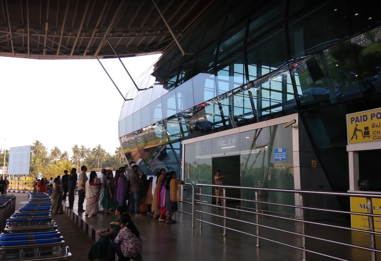  Adani Group's Thiruvananthapuram Airport Goes Hi-tech With Six E-gates-TeluguStop.com