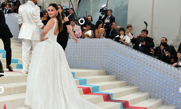  Alia Bhatt On Her Met Gala Outfit Made With 1 Lakh Pearls Jms, Ranbir Kapoor, Al-TeluguStop.com