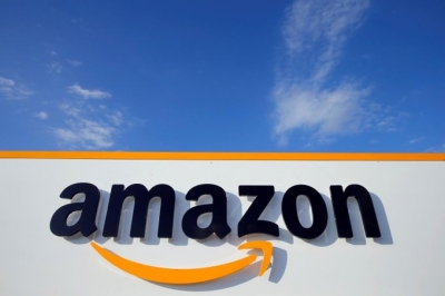  Amazon Worker Accidentally Captures Her Layoff Info In Tiktok Video-TeluguStop.com