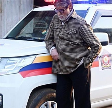  Big B Shares Cryptic Post About Getting 'arrested' By Mumbai Police-TeluguStop.com