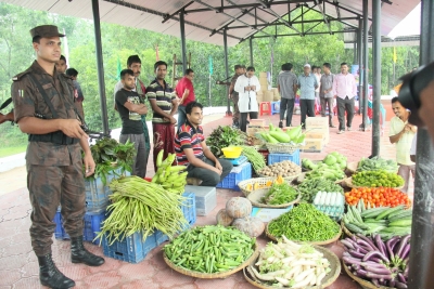  'border Haats' In Tripura Along India-b'desh Border To Reopen After 3 Yrs-TeluguStop.com