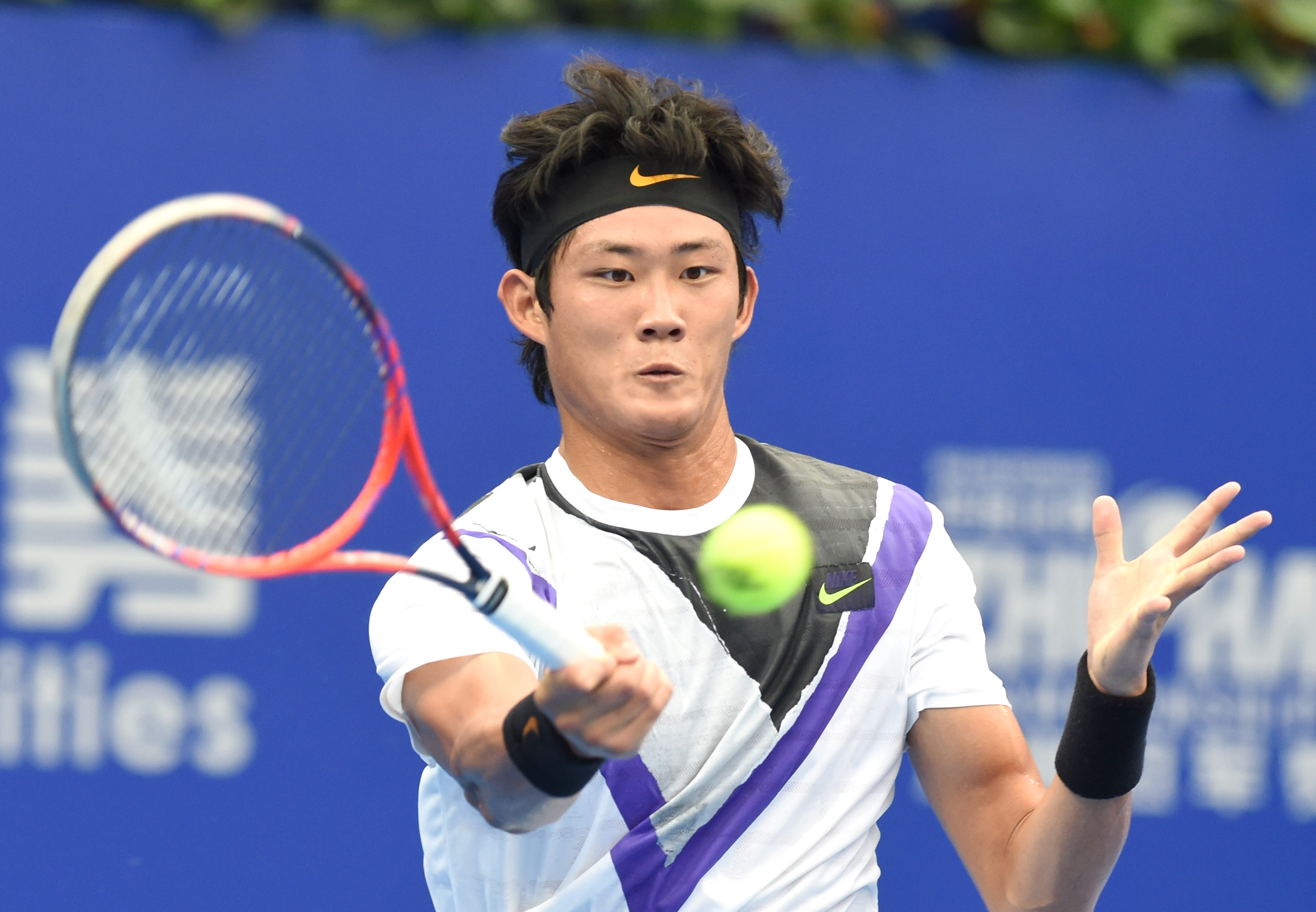  China's Zhang Zhizhen Makes History Reaching Second Round At French Open-TeluguStop.com