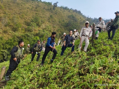 Clear & Present Danger: 1.4 Lakh Youth Addicted To Drugs In Violence-hit Manipur Clear & Present Danger: 1.4 Lakh Youth Addicted To Drugs In Violence-hit Manipur-TeluguStop.com