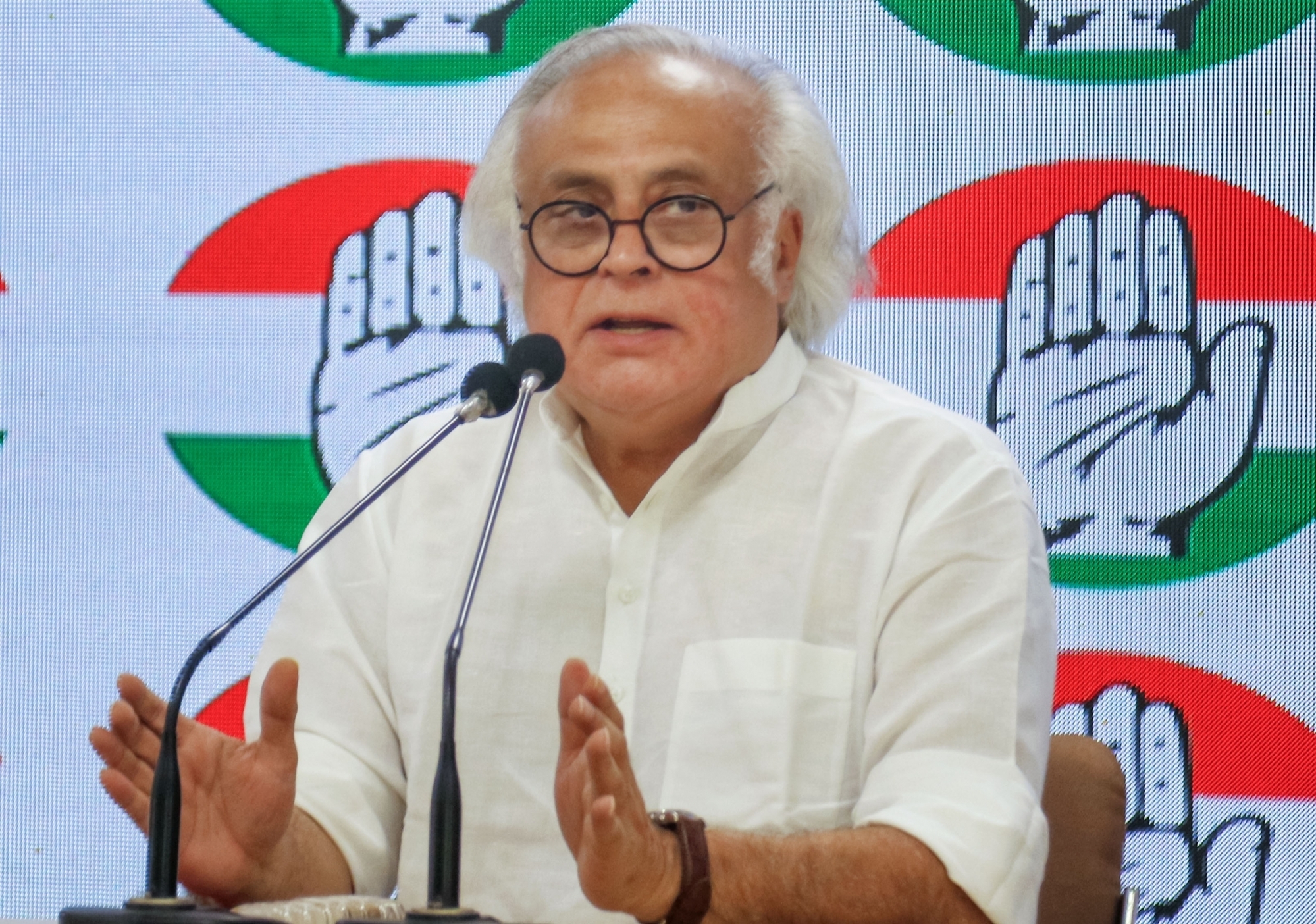  Cong Slams Centre For 'breakdown' Of Law And Order In Manipur-TeluguStop.com