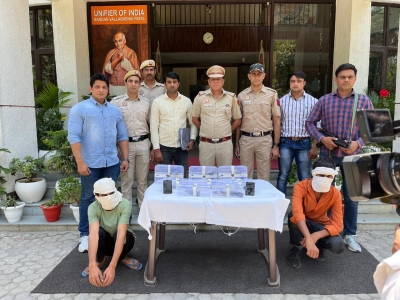  Cops Unconventional Sting Operation Nabs Notorious Arms Supplier-TeluguStop.com