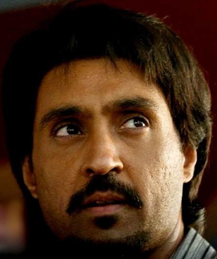 Diljit Dosanjh Stuns In No Turban Look In 'chamkila' Teaser Diljit Dosanjh Stuns In No Turban Look In 'chamkila' Teaser-TeluguStop.com