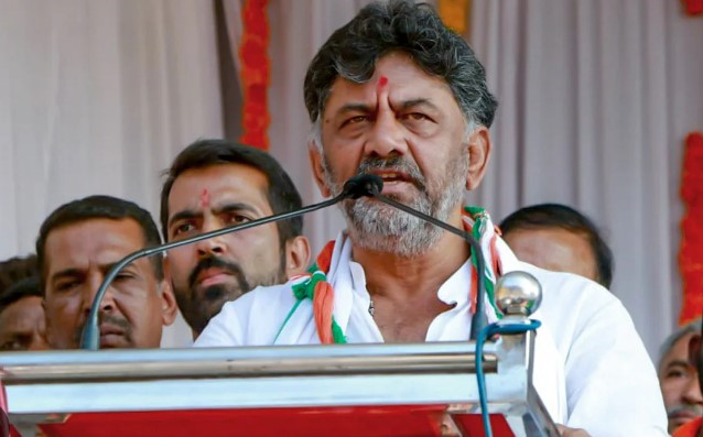  Karnataka Pcc Chief Dk Shivakumar Is Emotional-TeluguStop.com