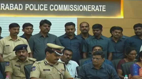 Fake Seed Selling Gang Arrest In Hyderabad Fake Seed Selling Gang Arrest In Hyderabad-TeluguStop.com