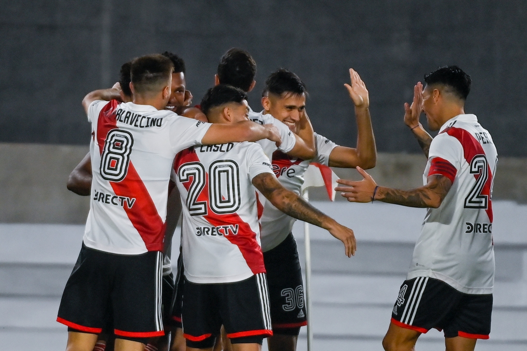  Fernandez Keeps River Plate Title Hopes On Track-TeluguStop.com