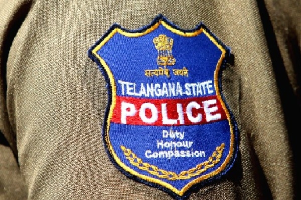 Four Docs Among 18 Held In Telangana For Conducting Illegal Abortions Four Docs Among 18 Held In Telangana For Conducting Illegal Abortions-TeluguStop.com