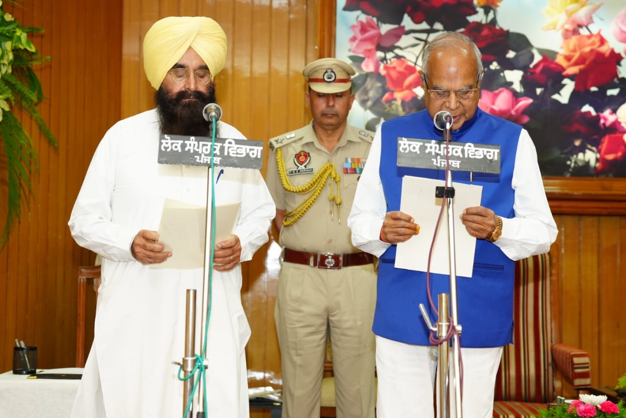 'giant Slayer' Of Elderly Badal Makes It To Punjab Cabinet-TeluguStop.com