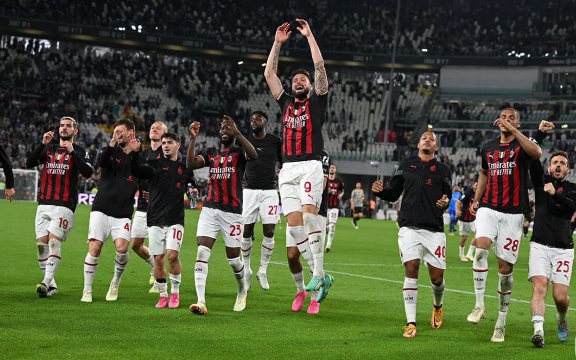  Giroud's Header Sends Milan Past Juve And Into Champions League-TeluguStop.com