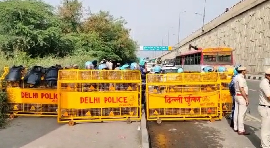  Heavy Police Deployment On Delhi Borders, Khap & Farmers' Leaders Detained-TeluguStop.com