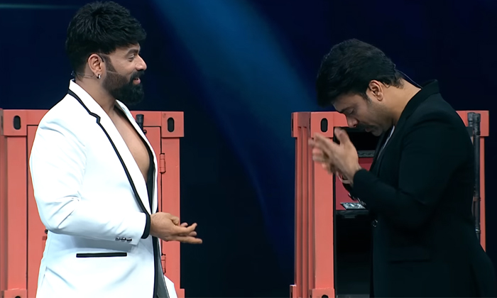  Hero Ashwin Gets Emotional In Omkar Sixth Sense Show Details, Ashwin,omkar,hidim-TeluguStop.com