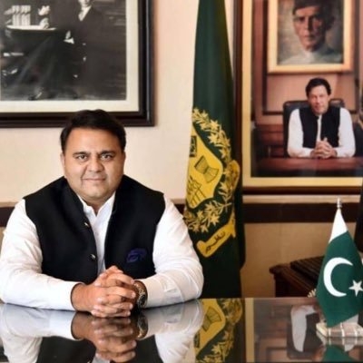  In Another Blow, Senior Pti Leader Fawad Chaudhry Parts Ways With Imran-TeluguStop.com