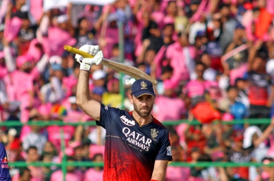  Ipl 2023: Faf, Maxwell Fifties, Anuj Rawat's Cameo Lift Rcb To 171/5 Against Rr-TeluguStop.com