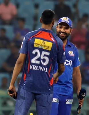  Ipl 2023: Mumbai Indians Win Toss; Opt To Bowl Vs Lucknow Super Giants-TeluguStop.com