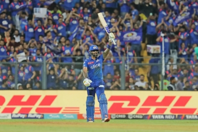  Ipl 2023: Suryakumar Yadav's Brilliant 83 Helps Mumbai Indians Beat Rcb, Move To-TeluguStop.com