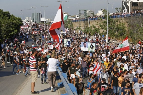  Lebanon's Public Administration Employees Begin 2-week Strike-TeluguStop.com