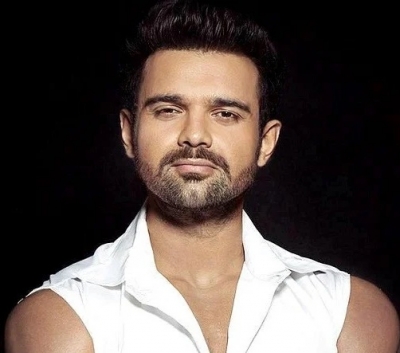 Mahaakshay Says His Teachers Wanted His Father Mithun To Come For Pta Meets-TeluguStop.com