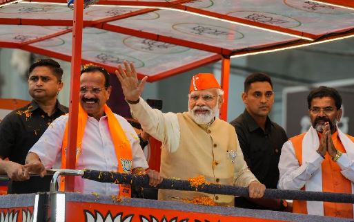  Pm Modi's Road Show In Bangalore-TeluguStop.com