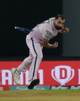  Mohammed Shami Is An Outstanding Bowler, Says Ian Bishop-TeluguStop.com