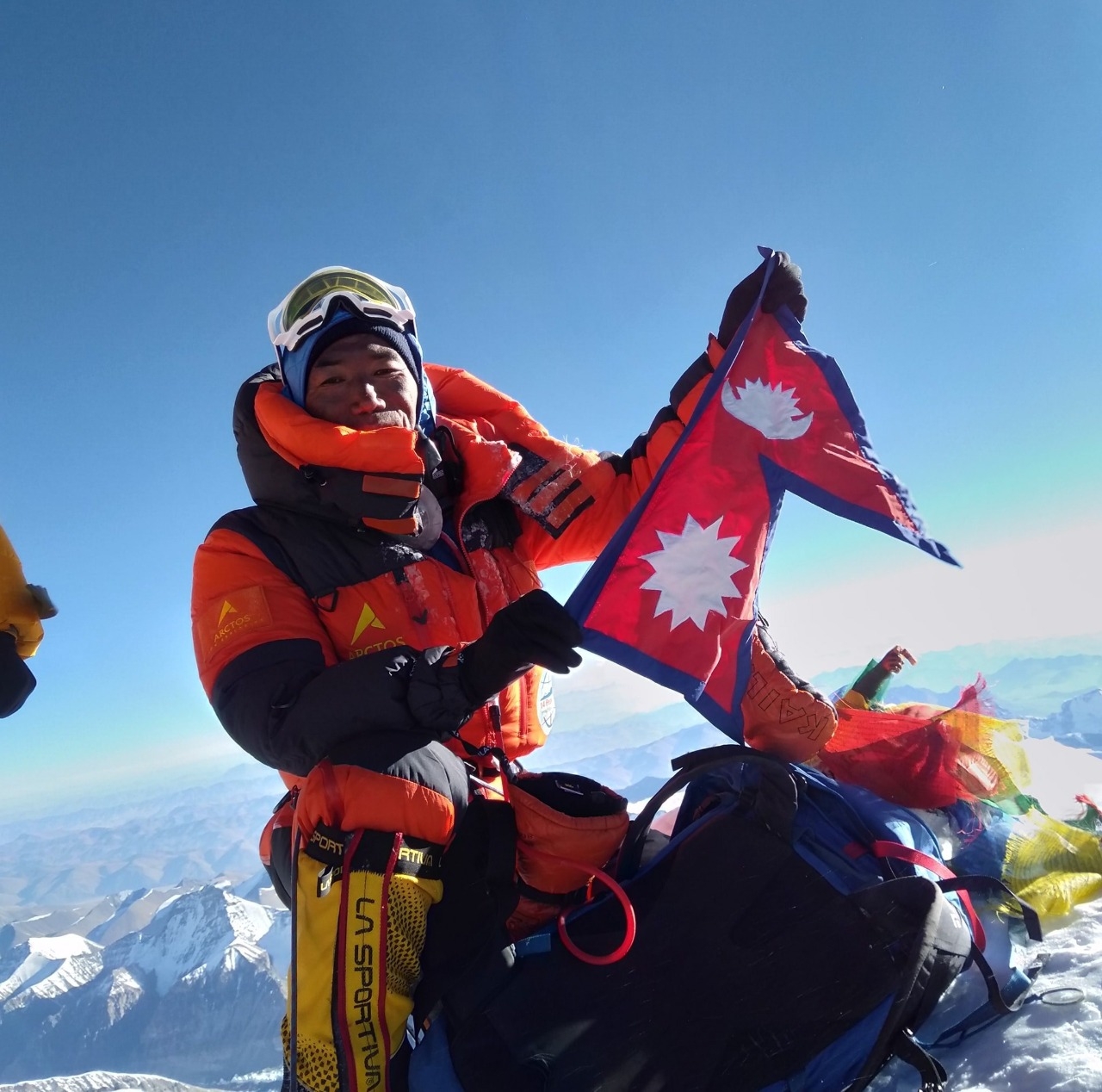  Nepal's Kami Rita Sherpa Climbs Mt. Everest For Record 28th Time-TeluguStop.com