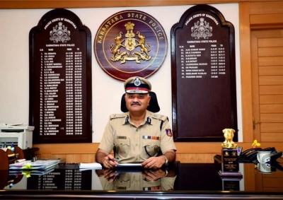 New Cbi Director Praveen Sood Expert In Tackling Cybercrime Faced Shivakumar's I New Cbi Director Praveen Sood Expert In Tackling Cybercrime Faced Shivakumar's I-TeluguStop.com