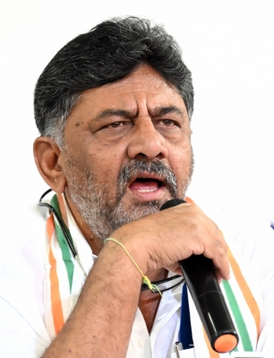  No Question Of Alliance With Jd-s, Will Win 146 Seats: Shivakumar-TeluguStop.com