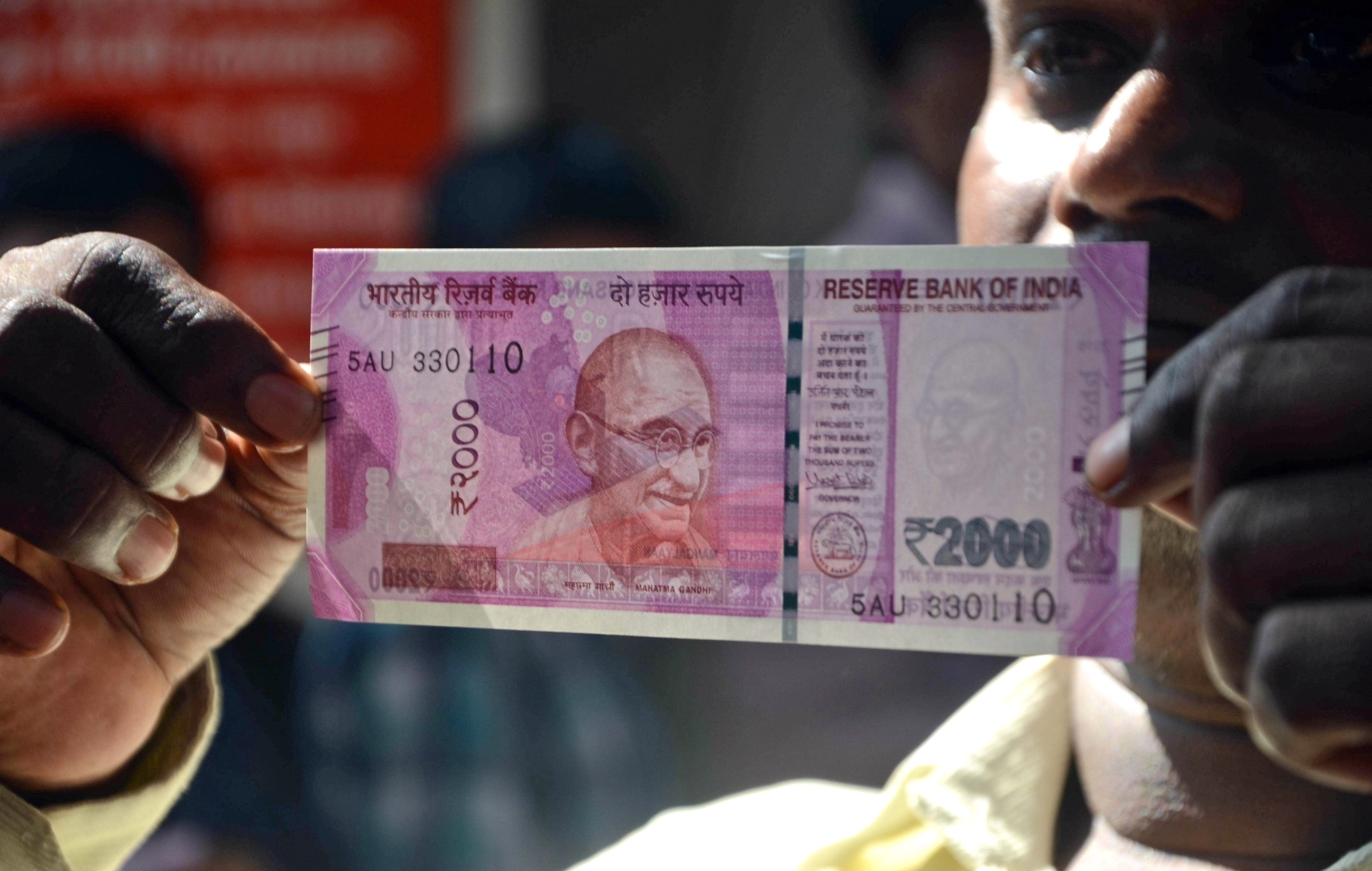  Pil In Delhi Hc Against Rbi, Sbi Permitting Rs 2k Note Exchange Without Identity-TeluguStop.com