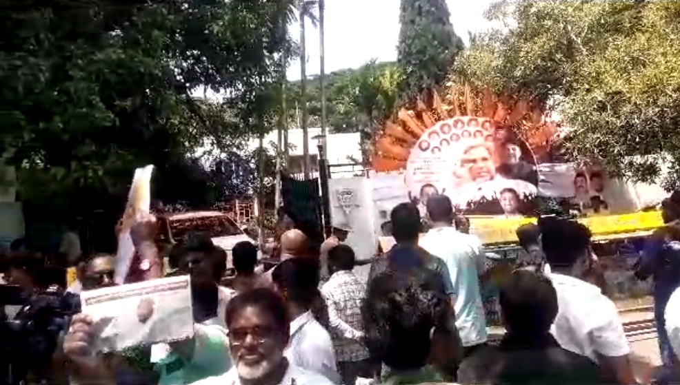  Preparations Underway At B'luru's Kanteerava Stadium For Swearing-in Ceremony Of-TeluguStop.com