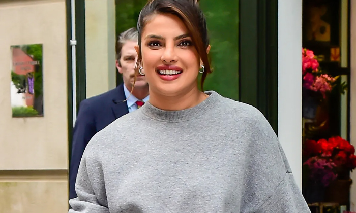 Priyanka Chopra Hot Comments On First Date Priyanka Chopra Hot Comments On First Date-TeluguStop.com