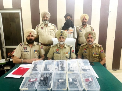  Punjab Police Bust Module Linked With Foreign-based Terrorists-TeluguStop.com