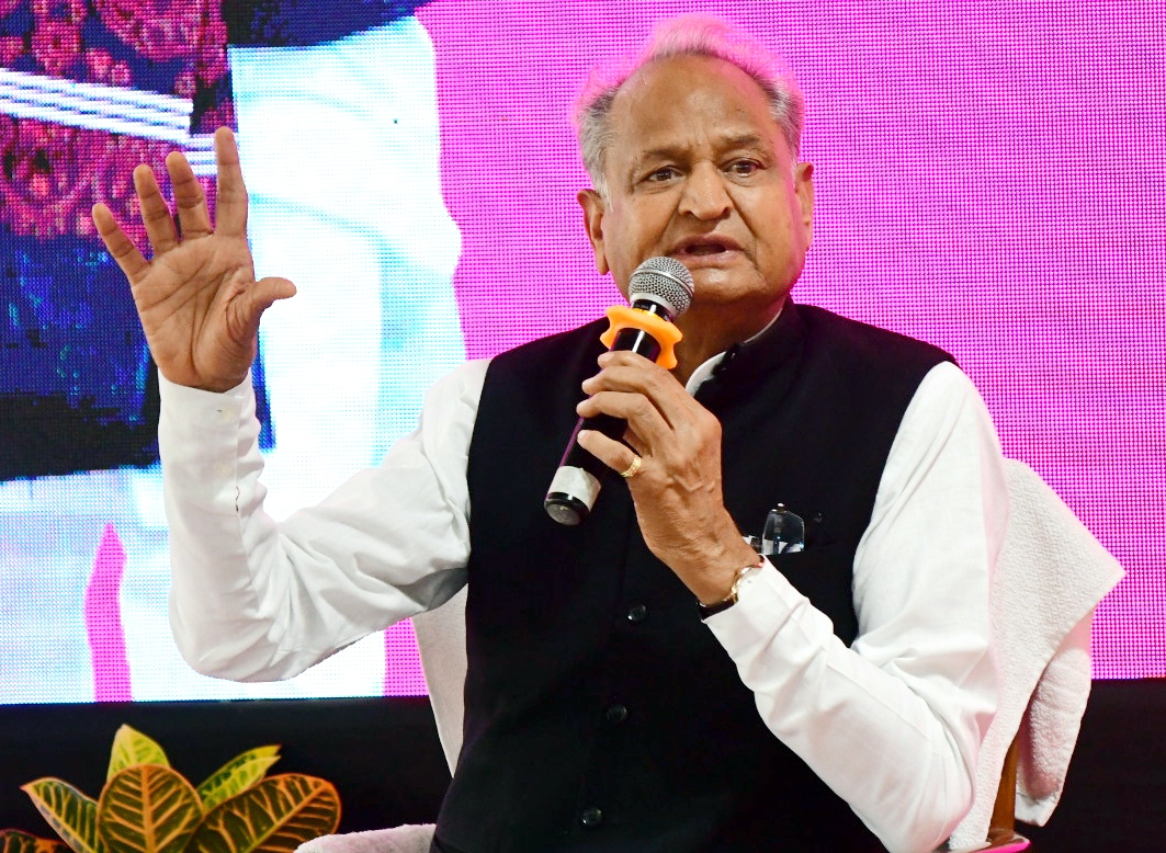  Raj Bjp Gropes Around For Issues As Gehlot Unleashes Welfare Blitz-TeluguStop.com
