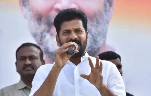  Tpcc Chief Revanth Reddy Fire On The Police-TeluguStop.com
