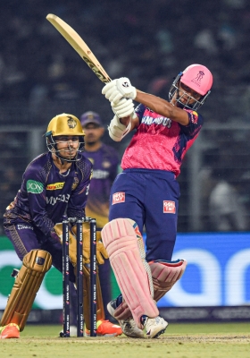  Rr Vs Kkr: Yashasvi Jaiswal Smashes Fastest Half-century In Ipl History In 13 Ba-TeluguStop.com