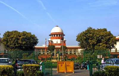  Sc Stays Promotion Of 68 Gujarat Judicial Officers Including Cjm Who Convicted R-TeluguStop.com