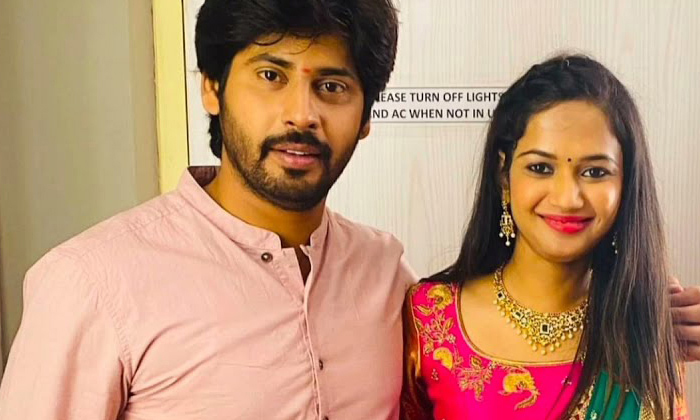 Serial Actor Who Says Ariana Has No Brain Hot Anchor Who Is Firing Serial Actor Who Says Ariana Has No Brain Hot Anchor Who Is Firing-TeluguStop.com