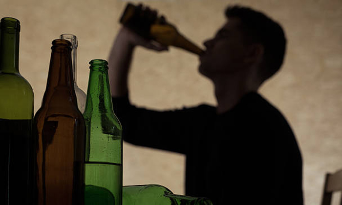 Telugu Bihar, Chapra, Wine, Drunken Thief, Retd Sharwanand, Robbery, Thief Drunk